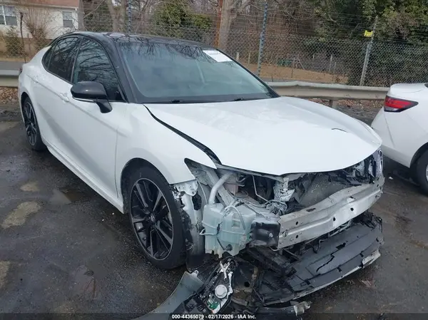 4T1B61HK1KU278304 2019 TOYOTA CAMRY - Image 1