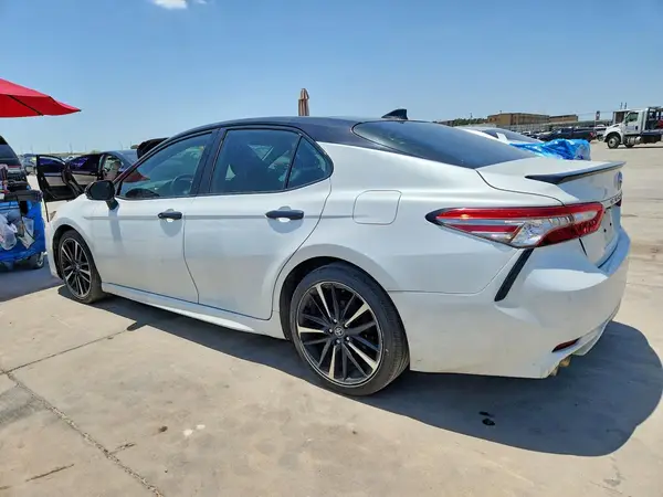 4T1B61HK1KU280764 2019 TOYOTA CAMRY - Image 2
