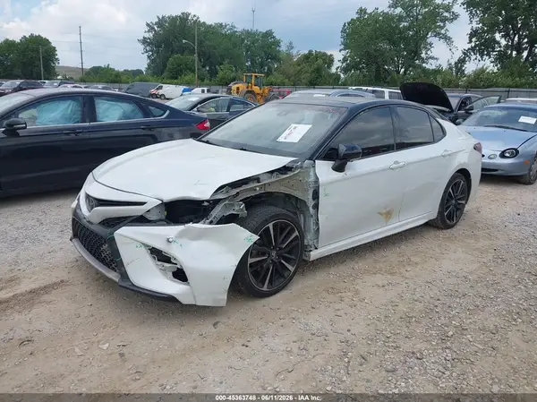 4T1B61HK1KU296575 2019 TOYOTA CAMRY - Image 2