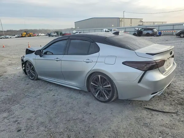 4T1B61HK1KU297807 2019 TOYOTA CAMRY - Image 2