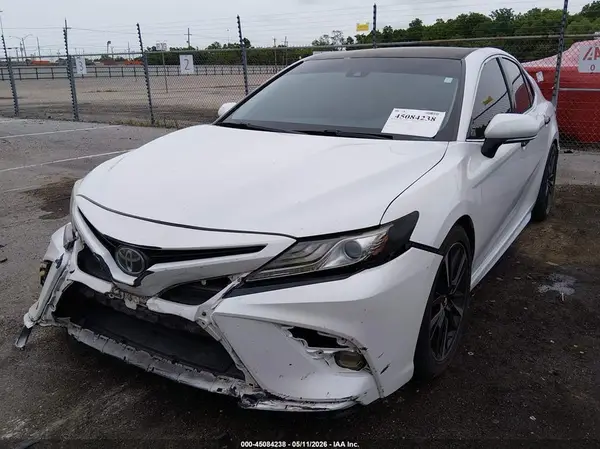 4T1B61HK1KU697883 2019 TOYOTA CAMRY - Image 2