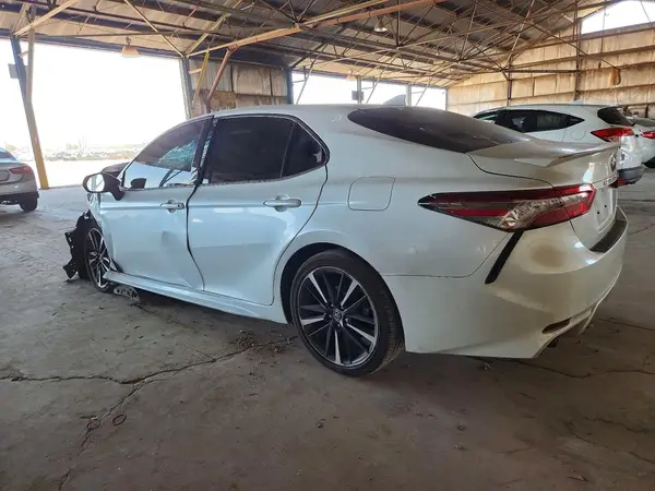 4T1B61HK1KU701477 2019 TOYOTA CAMRY - Image 2