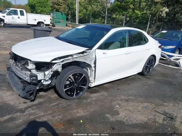 4T1B61HK1KU715508 2019 TOYOTA CAMRY - Image 2