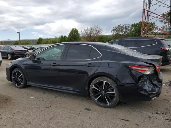 4T1B61HK1KU718988 2019 TOYOTA CAMRY - Image 2