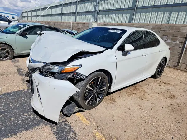 4T1B61HK1KU720997 2019 TOYOTA CAMRY - Image 1