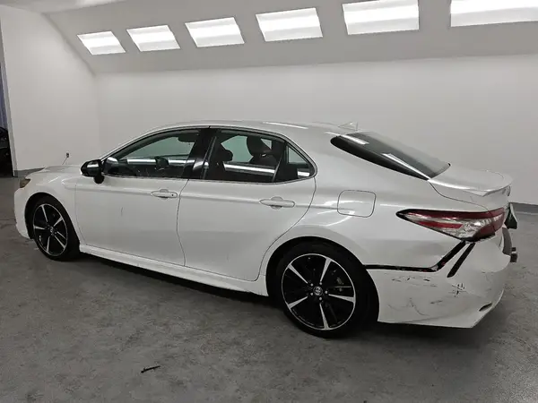 4T1B61HK1KU742028 2019 TOYOTA CAMRY - Image 2