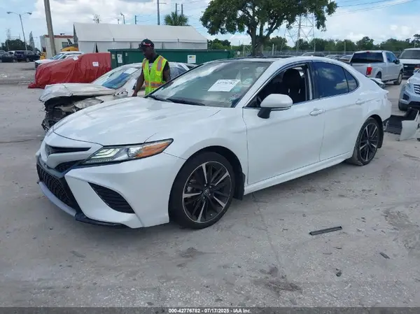 4T1B61HK1KU744815 2019 TOYOTA CAMRY - Image 2