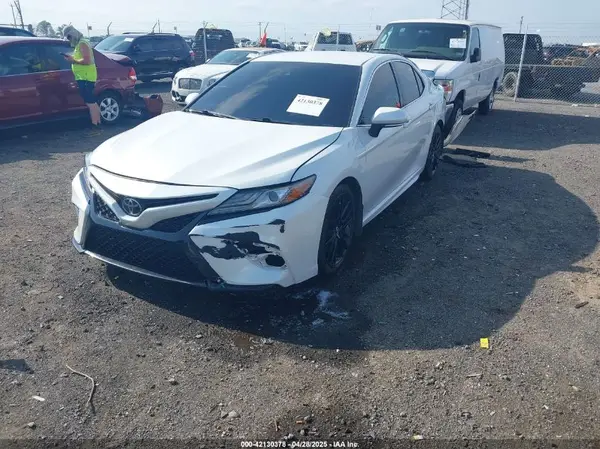 4T1B61HK1KU752087 2019 TOYOTA CAMRY - Image 2