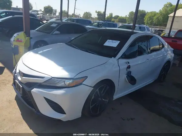 4T1B61HK1KU753210 2019 TOYOTA CAMRY - Image 2