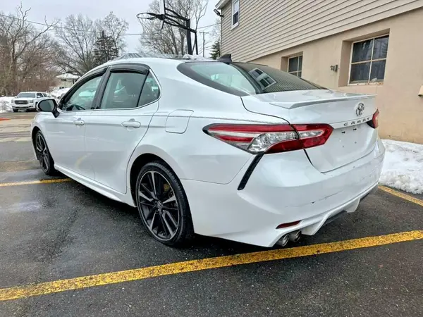 4T1B61HK1KU774736 2019 TOYOTA CAMRY - Image 2