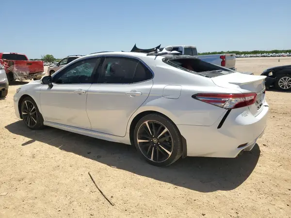 4T1B61HK1KU804964 2019 TOYOTA CAMRY - Image 2