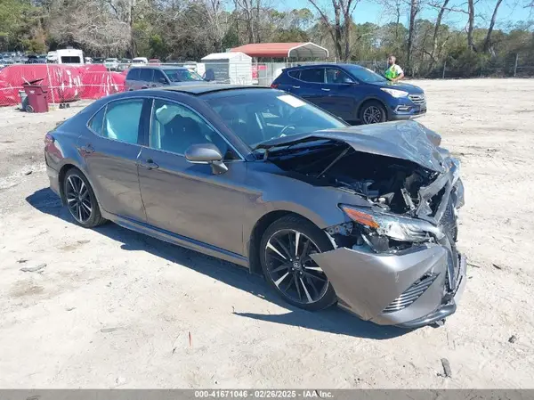 4T1B61HK1KU812353 2019 TOYOTA CAMRY - Image 1