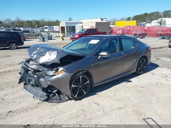 4T1B61HK1KU812353 2019 TOYOTA CAMRY - Image 2