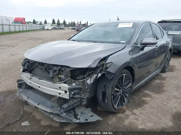 4T1B61HK1KU819822 2019 TOYOTA CAMRY - Image 2