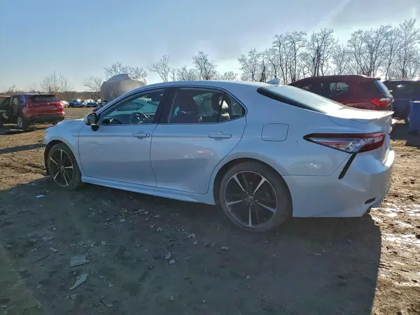 4T1B61HK1KU850732 2019 TOYOTA CAMRY - Image 2