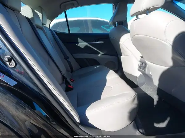 4T1B61HK2JU004656 2018 TOYOTA CAMRY - Image 8