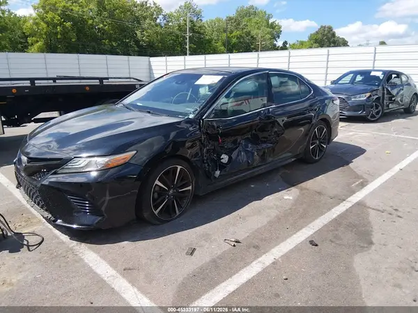 4T1B61HK2JU021635 2018 TOYOTA CAMRY - Image 2