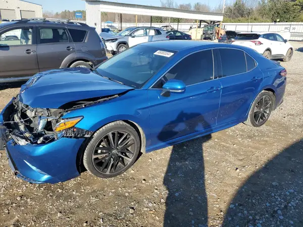4T1B61HK2JU038872 2018 TOYOTA CAMRY - Image 1
