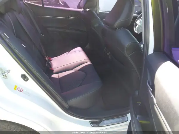 4T1B61HK2JU048558 2018 TOYOTA CAMRY - Image 8