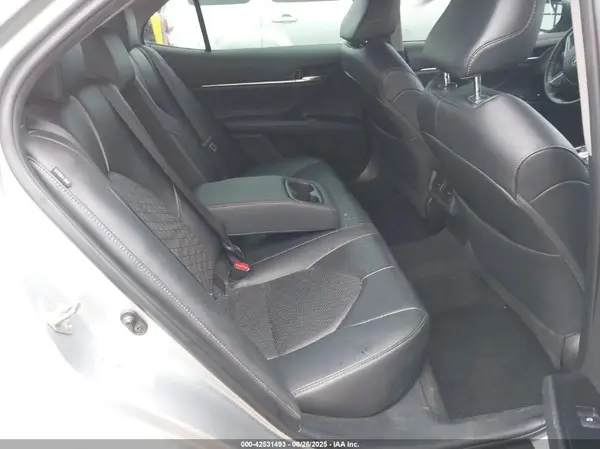 4T1B61HK2JU051072 2018 TOYOTA CAMRY - Image 8