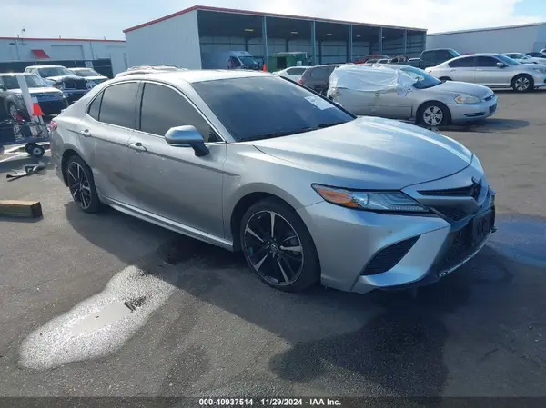 4T1B61HK2JU059995 2018 TOYOTA CAMRY - Image 1