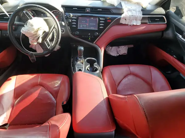 4T1B61HK2JU068812 2018 TOYOTA CAMRY - Image 8