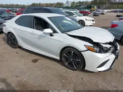 4T1B61HK2JU076621 2018 TOYOTA CAMRY