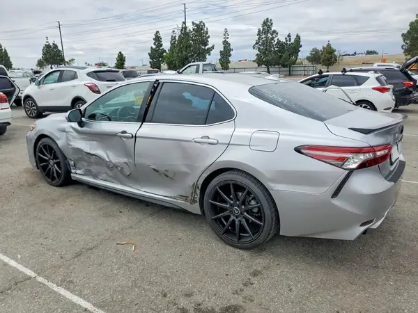 4T1B61HK2JU078207 2018 TOYOTA CAMRY - Image 2