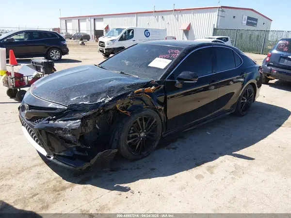4T1B61HK2JU078403 2018 TOYOTA CAMRY - Image 2