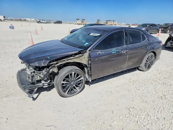 4T1B61HK2JU083861 2018 TOYOTA CAMRY - Image 1