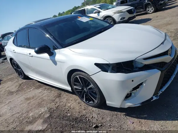 4T1B61HK2JU084041 2018 TOYOTA CAMRY - Image 1