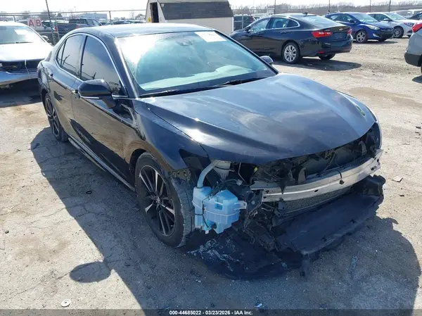 4T1B61HK2JU093614 2018 TOYOTA CAMRY - Image 1