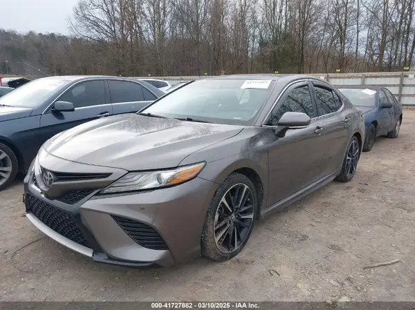 4T1B61HK2JU107916 2018 TOYOTA CAMRY - Image 2