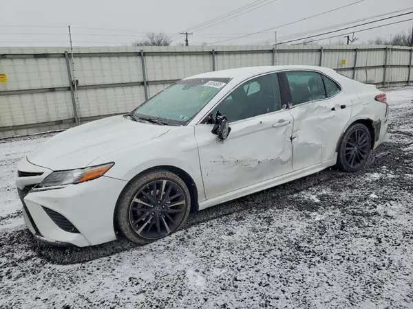 4T1B61HK2JU110833 2018 TOYOTA CAMRY - Image 1