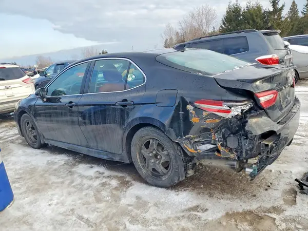 4T1B61HK2JU117829 2018 TOYOTA CAMRY - Image 2