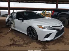 4T1B61HK2JU118043 2018 TOYOTA CAMRY