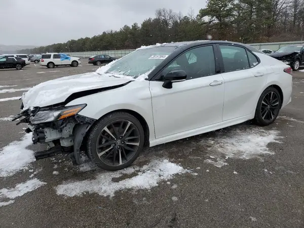 4T1B61HK2JU126501 2018 TOYOTA CAMRY - Image 1