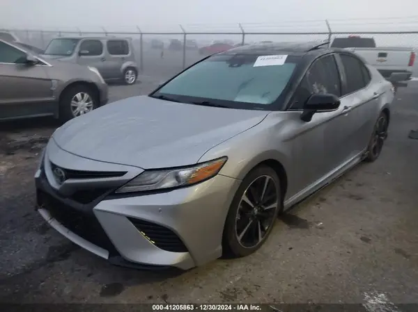 4T1B61HK2JU131763 2018 TOYOTA CAMRY - Image 2