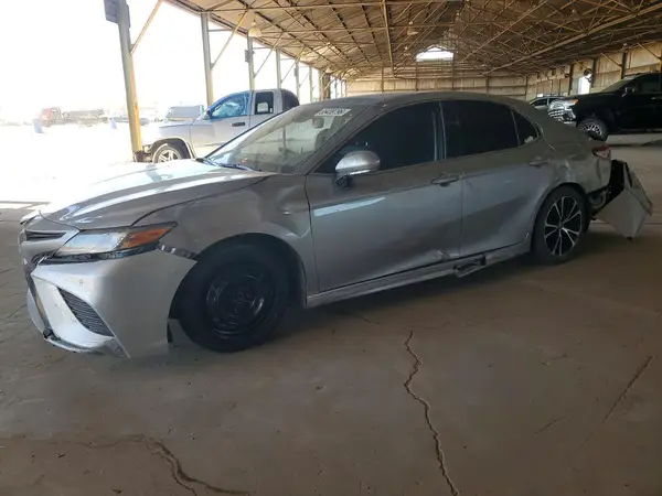 4T1B61HK2JU133061 2018 TOYOTA CAMRY - Image 1