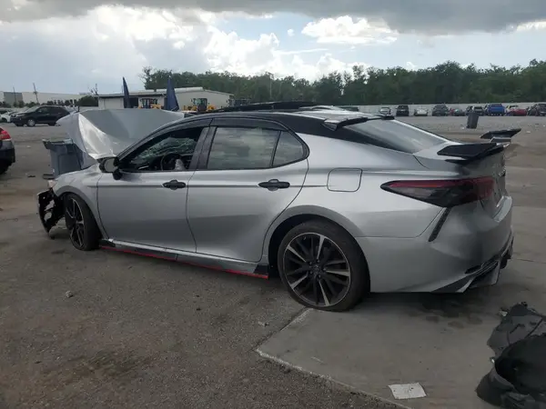 4T1B61HK2JU142830 2018 TOYOTA CAMRY - Image 2