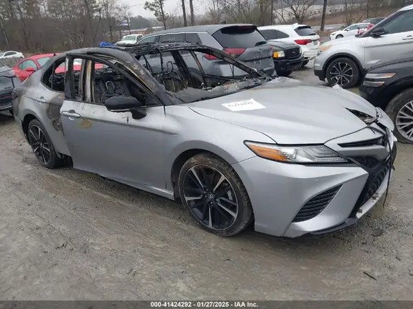 4T1B61HK2JU145016 2018 TOYOTA CAMRY - Image 1