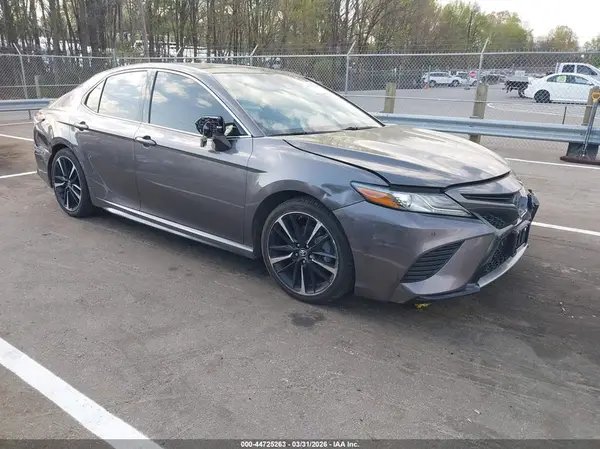 4T1B61HK2JU157909 2018 TOYOTA CAMRY - Image 1