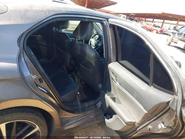 4T1B61HK2JU501898 2018 TOYOTA CAMRY - Image 8