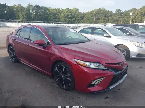 4T1B61HK2JU506258 2018 TOYOTA CAMRY - Image 1