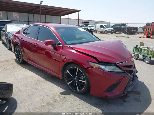 4T1B61HK2JU507975 2018 TOYOTA CAMRY - Image 1