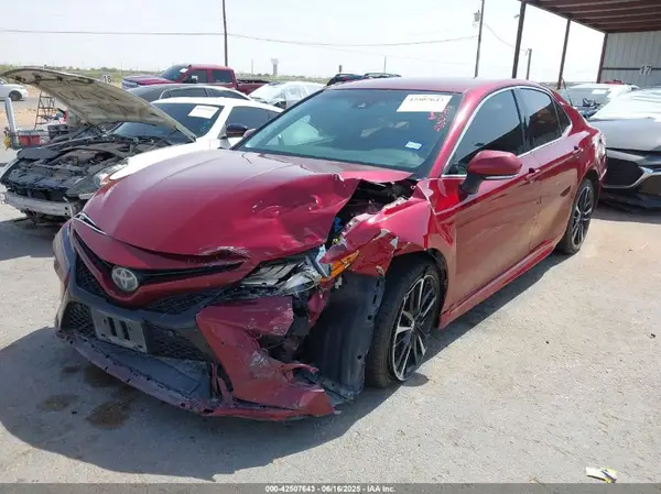 4T1B61HK2JU507975 2018 TOYOTA CAMRY - Image 2