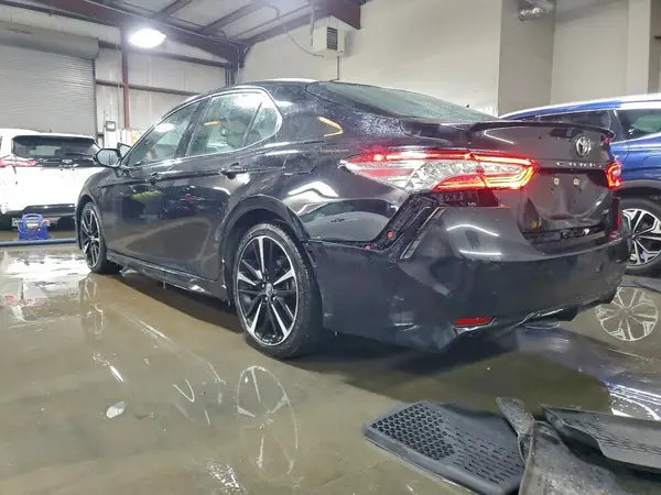 4T1B61HK2JU510519 2018 TOYOTA CAMRY - Image 2