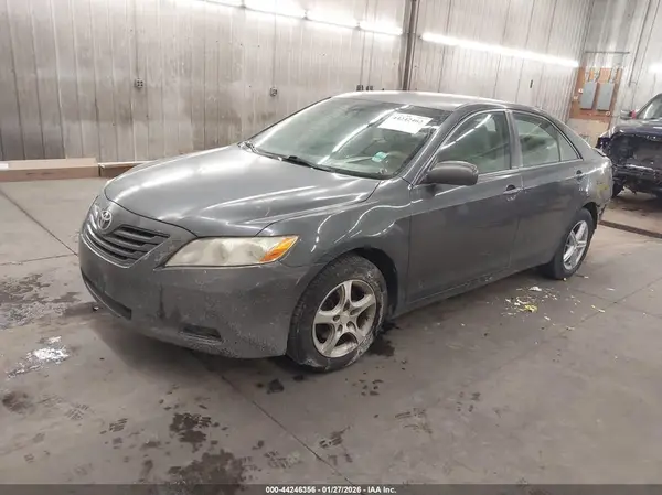 4T1B61HK2JU518751 2018 TOYOTA CAMRY - Image 2