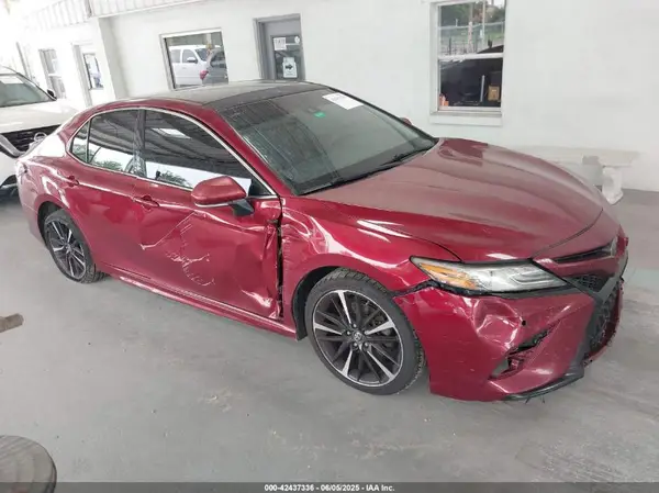 4T1B61HK2JU560711 2018 TOYOTA CAMRY - Image 1