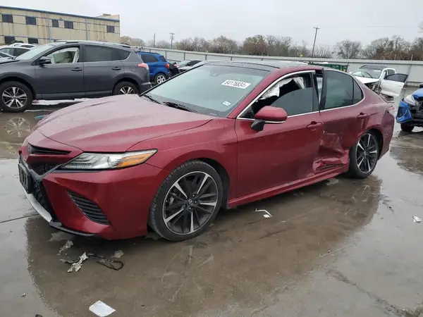 4T1B61HK2JU570476 2018 TOYOTA CAMRY - Image 1